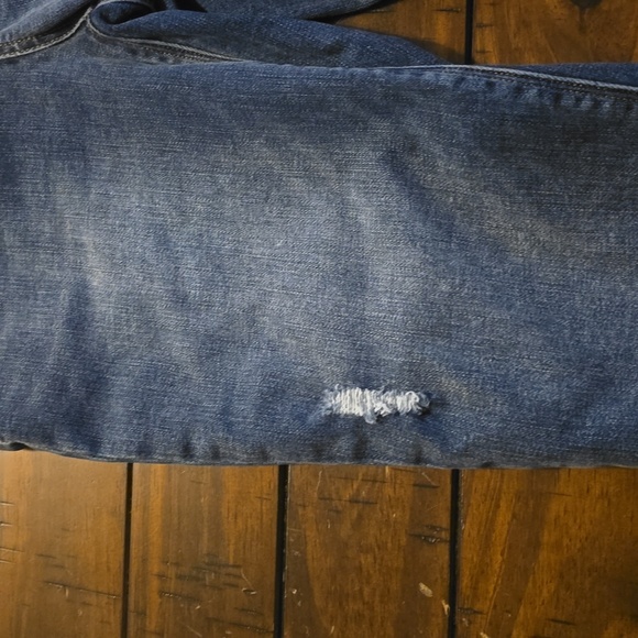 Spanx Distressed Skinny Jeans Size Medium - Picture 3 of 7